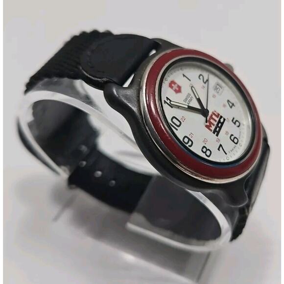 Swiss Army Watch Mens W/ MTL Logo and OEM Strap Needs Battery W94 main image 7